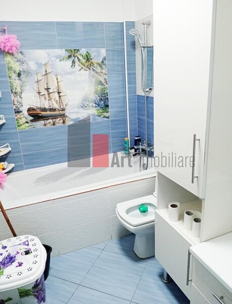 Trei camere cu centrala Aparatorii Patriei