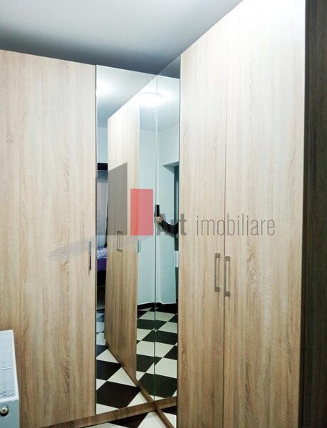 Trei camere cu centrala Aparatorii Patriei