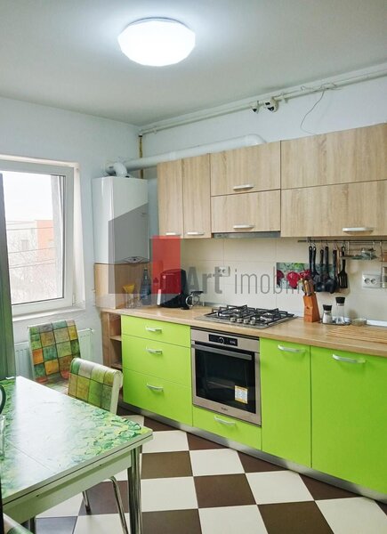 Trei camere cu centrala Aparatorii Patriei