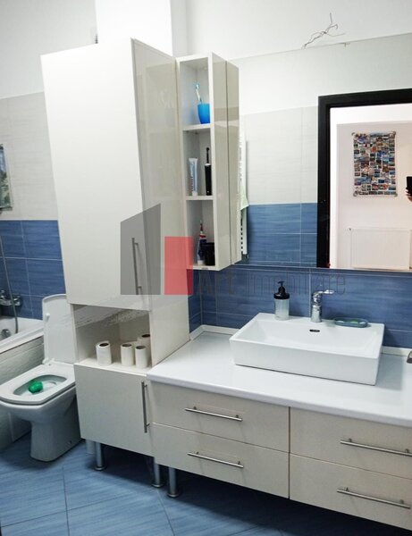 Trei camere cu centrala Aparatorii Patriei